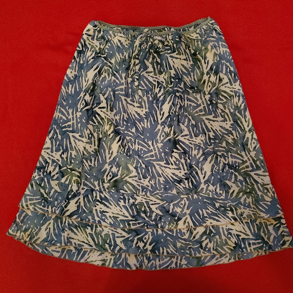 Cute comfortable ruffle skirt.